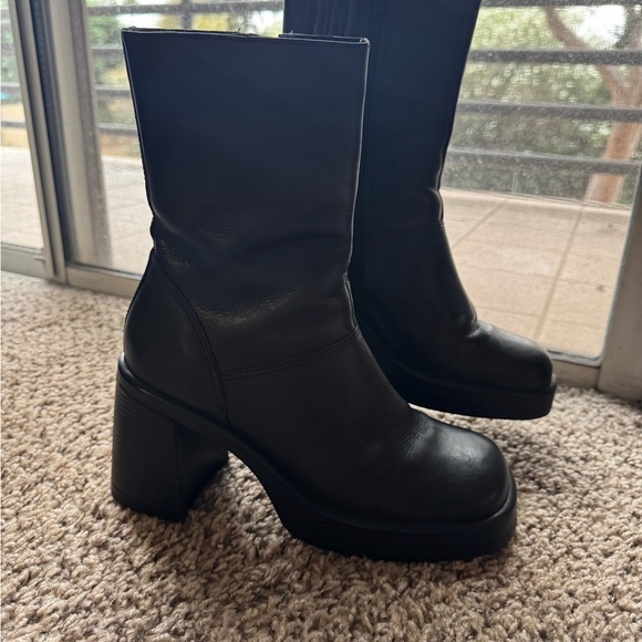 Steve Madden Black Boots - Picture 1 of 5
